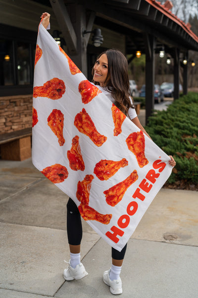 Souvenir Saucy Wings Beach Towel